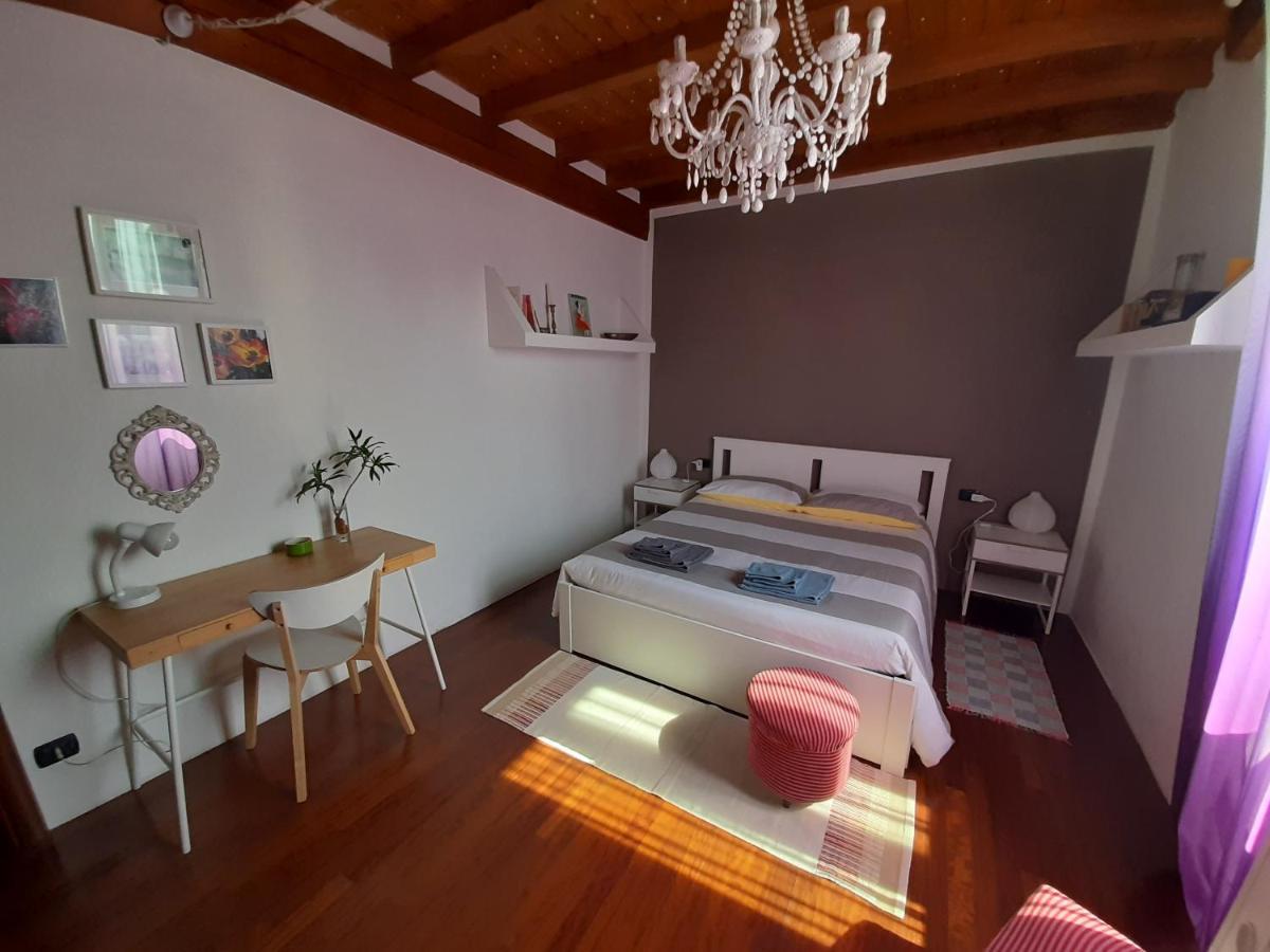 In Corte Al Laghetto Bed & Breakfast Merate Bagian luar foto