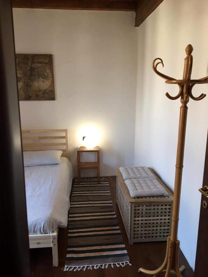 In Corte Al Laghetto Bed & Breakfast Merate Bagian luar foto